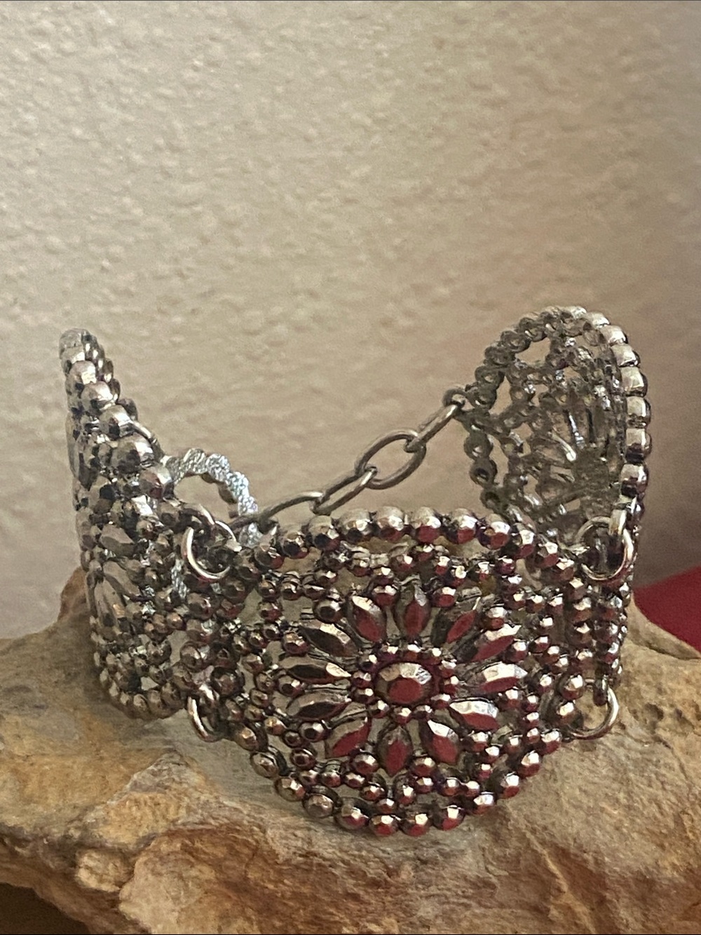 Vintage 90s Silver Tone Zinc Alloy Filigree Medallion Statement Bracelet